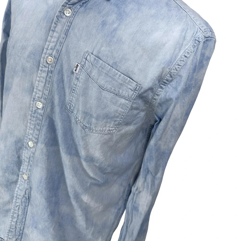 Levis‎ Mens Acid Wash Denim Button Down Shirt Light Blue Cloud Sky Wash Medium